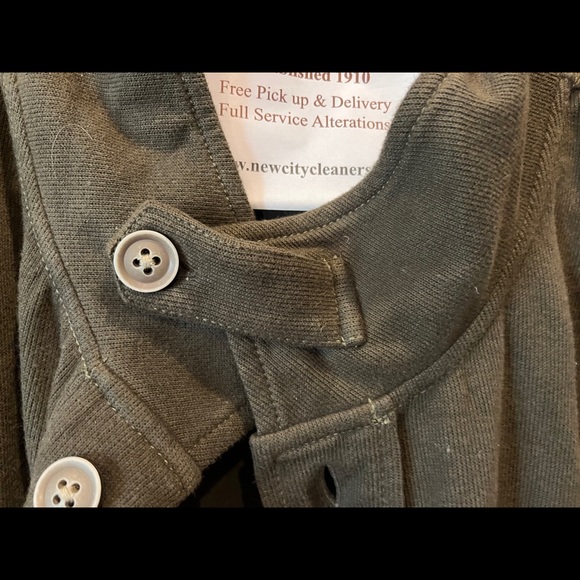 Mens knit cardigan. - Picture 2 of 4